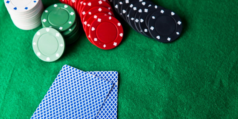 Pokerio kortos ir žetonai kiniškas pokeris
